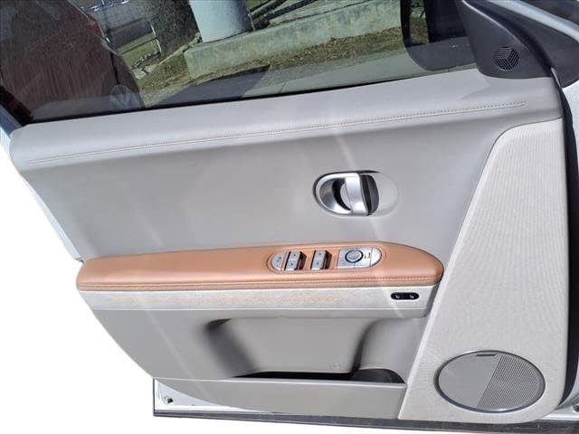 Used 2024 Hyundai Ioniq 5 Limited image 9