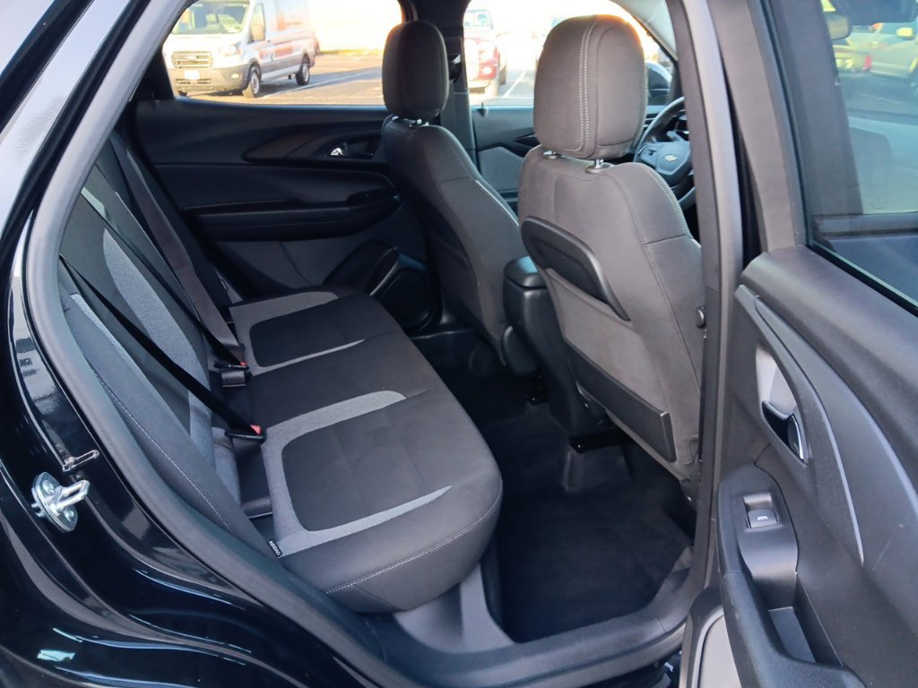 Used 2025 Chevrolet TrailBlazer LT AWD/4WD image 32