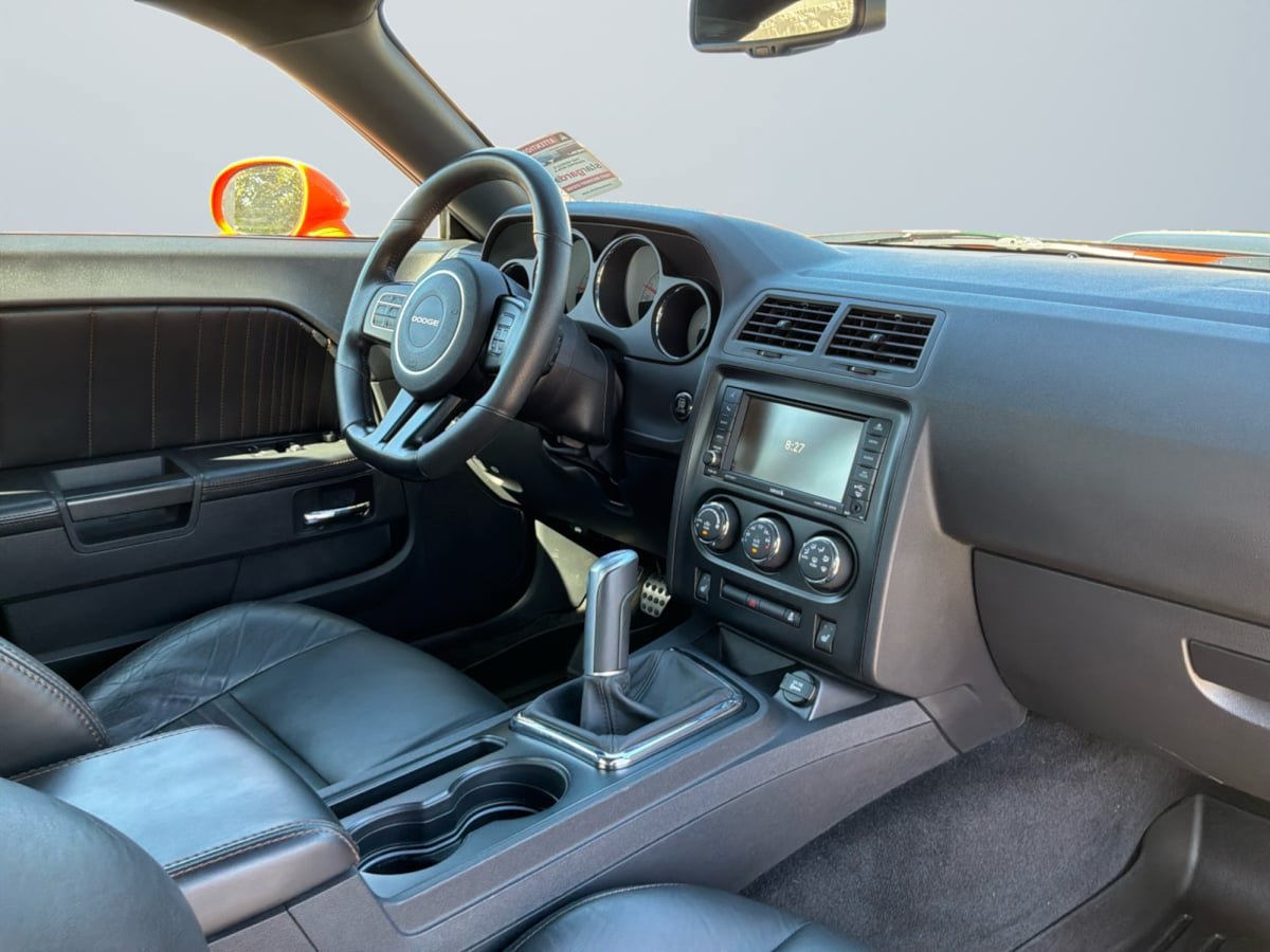 Used 2014 Dodge Challenger R/T RWD image 14
