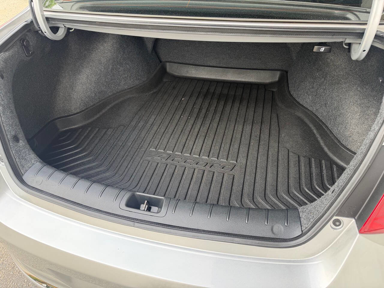 Used 2013 Honda Accord EX-L image 29