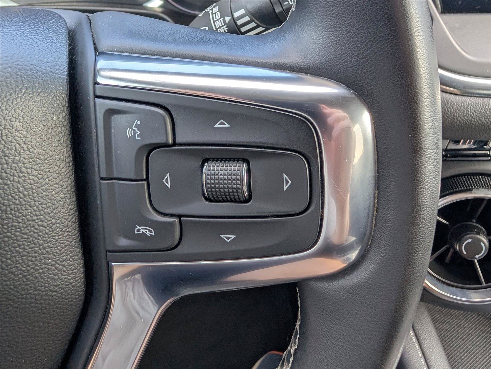 Used 2024 Chevrolet Blazer LT FWD image 21