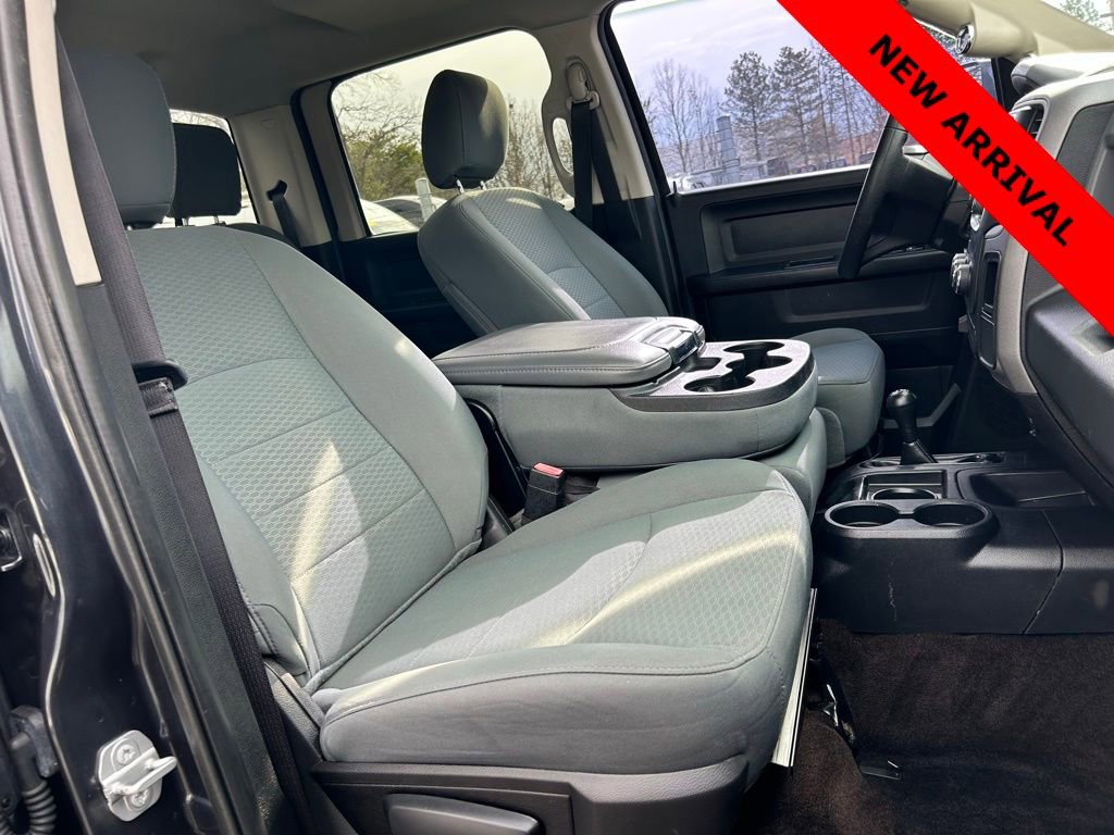 Used 2016 RAM 2500 Tradesman w/ Chrome Appearance Group AWD/4WD image 13