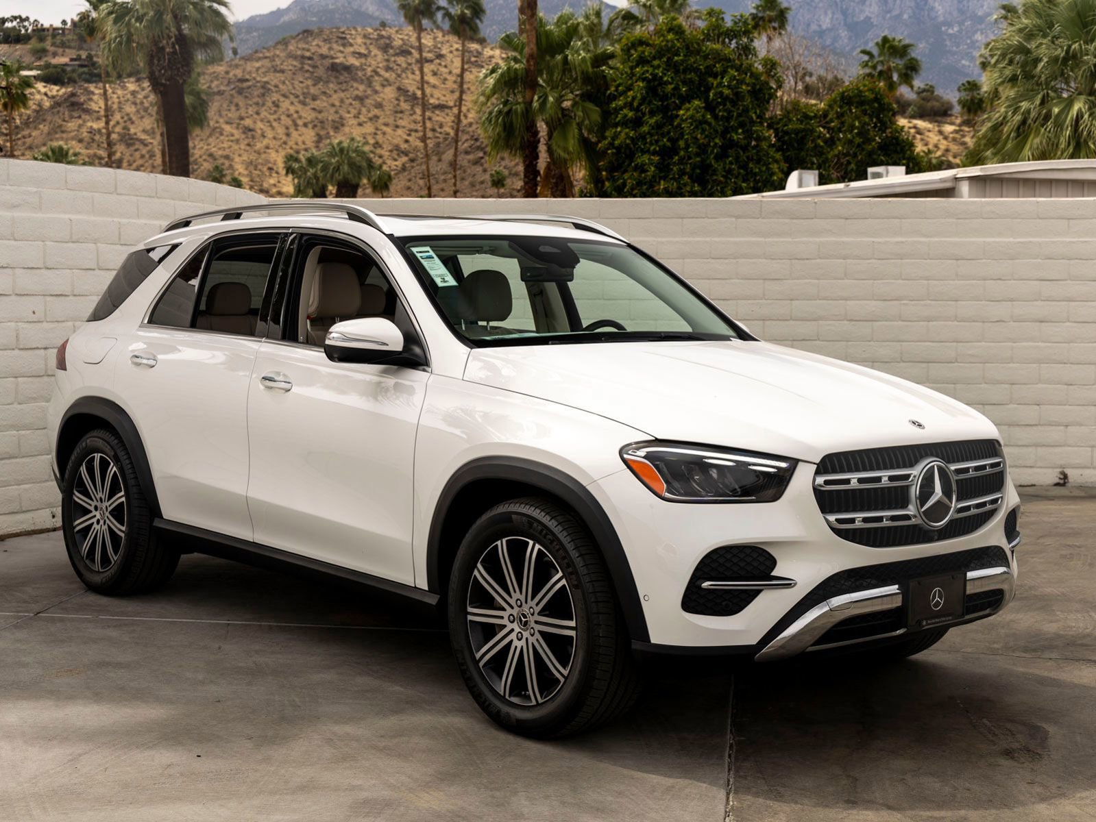 Used 2025 Mercedes-Benz GLE 350 4MATIC image 2