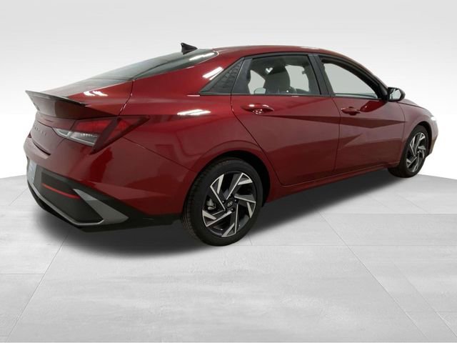Certified 2025 Hyundai Elantra Sport image 4