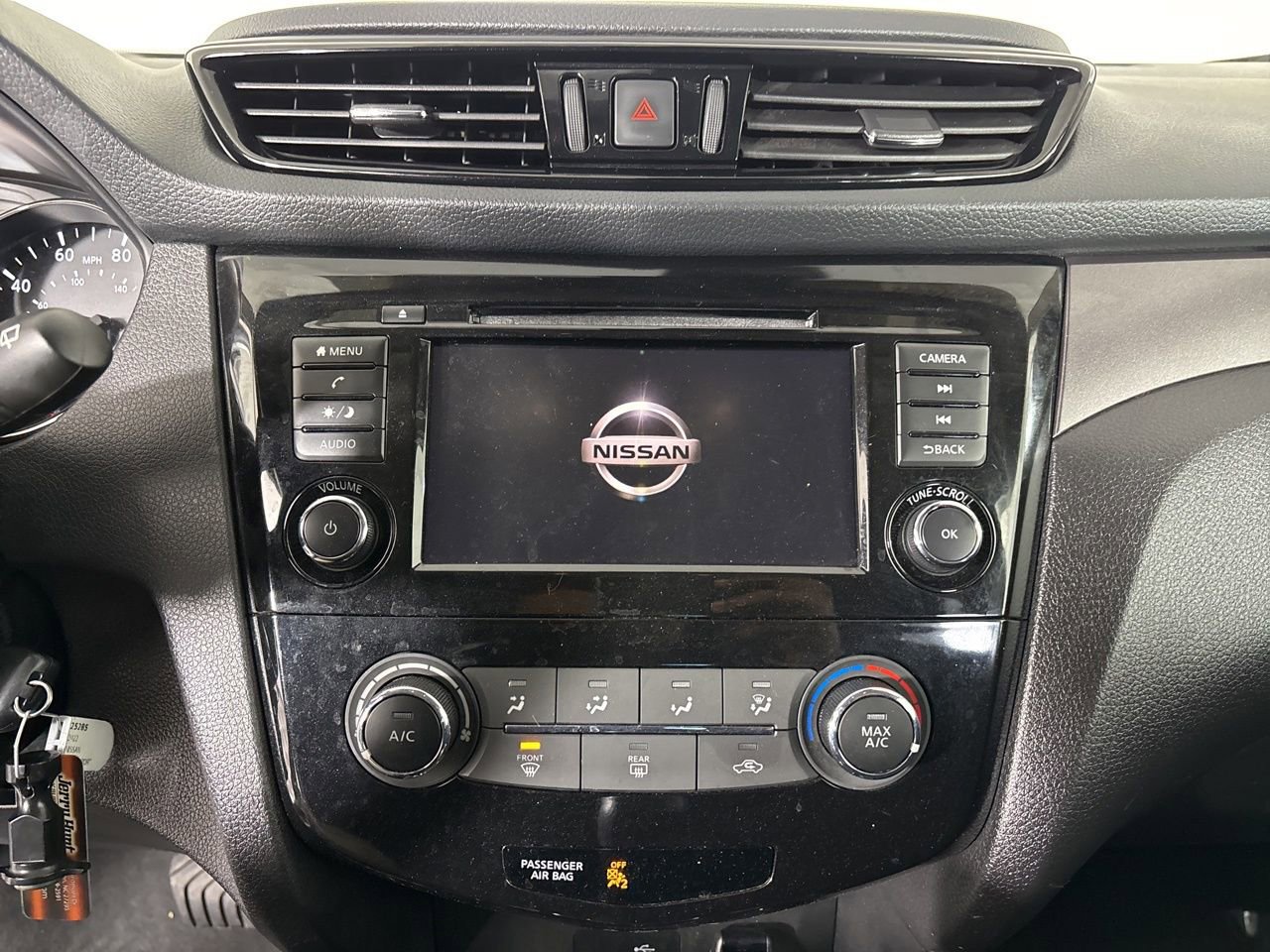 Used 2022 Nissan Rogue Sport S image 15