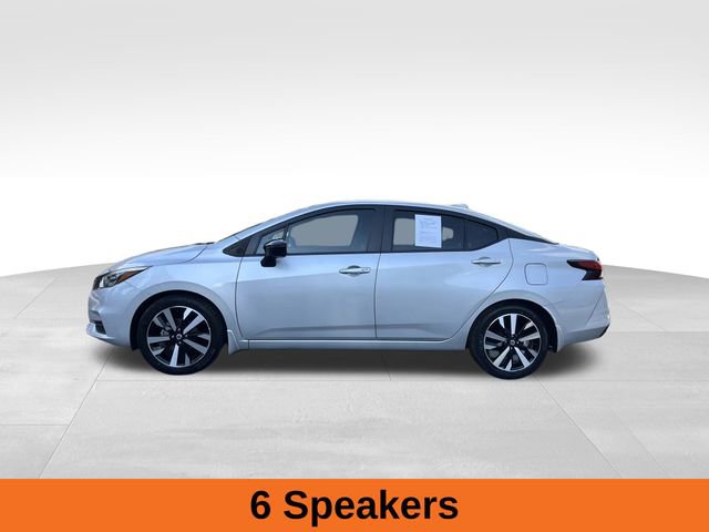 Used 2022 Nissan Versa SR image 2