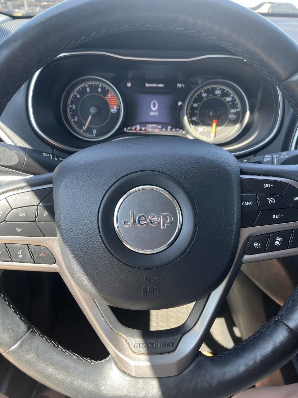 Used 2019 Jeep Cherokee Limited w/ Technology Group image 28