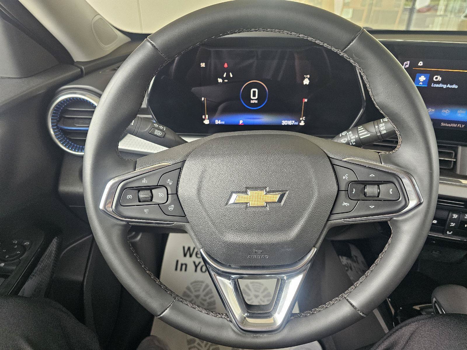 Used 2025 Chevrolet Trax LT w/ LT Convenience Package FWD image 20