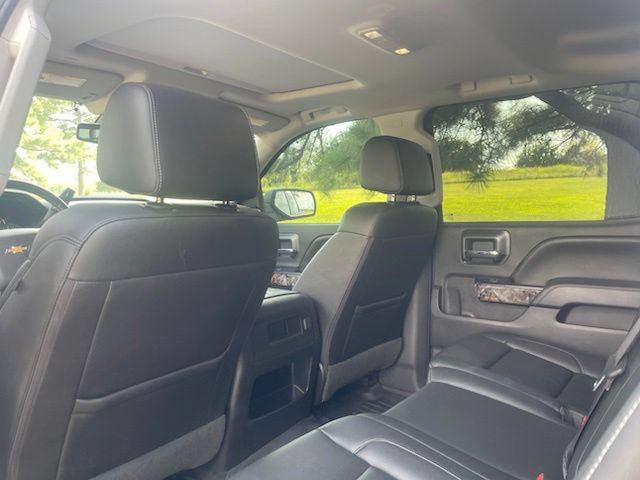 Used 2017 Chevrolet Silverado 1500 LTZ Z71 w/ Realtree Edition AWD/4WD image 36
