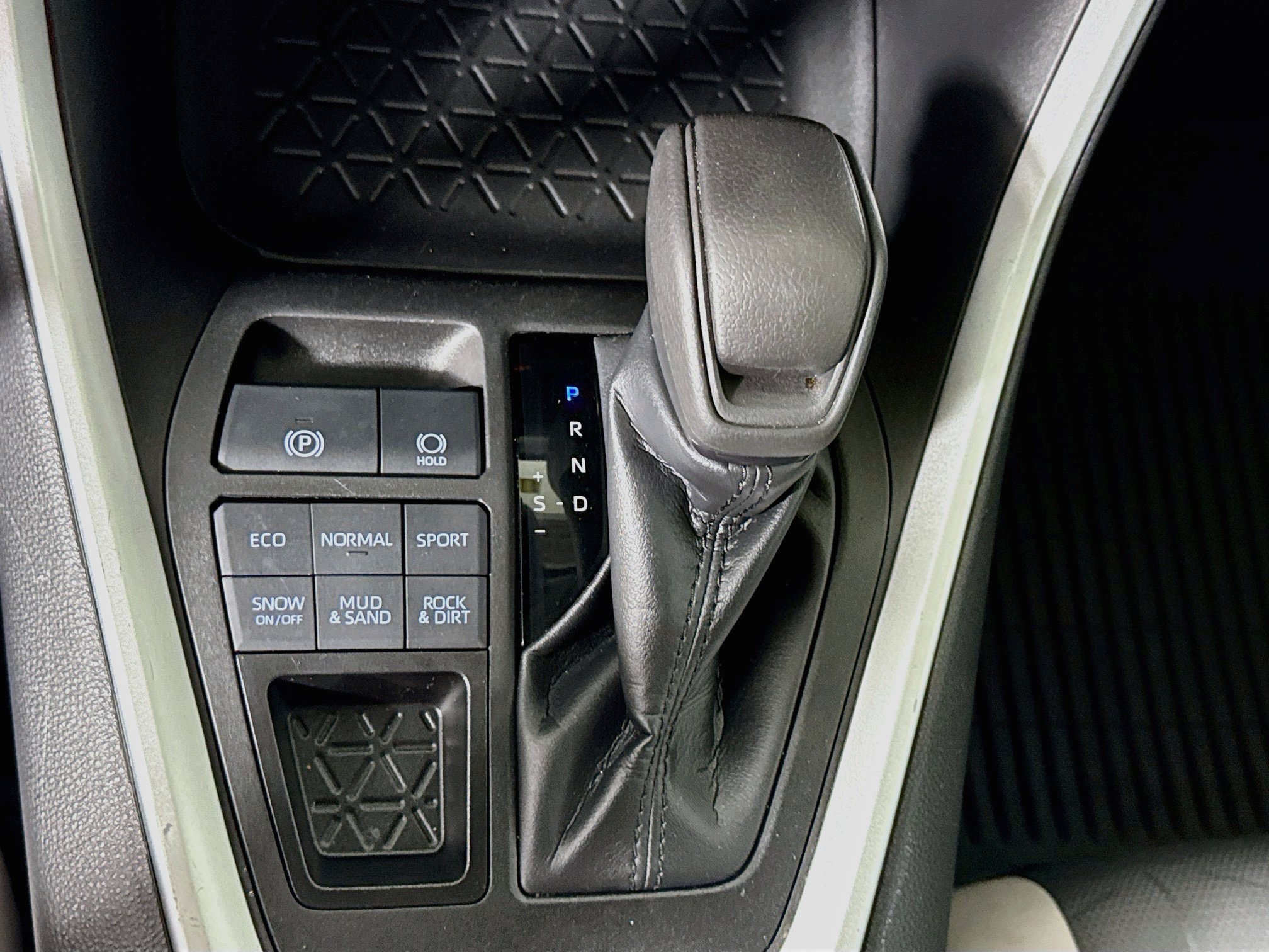 Certified 2022 Toyota RAV4 XLE AWD/4WD image 18
