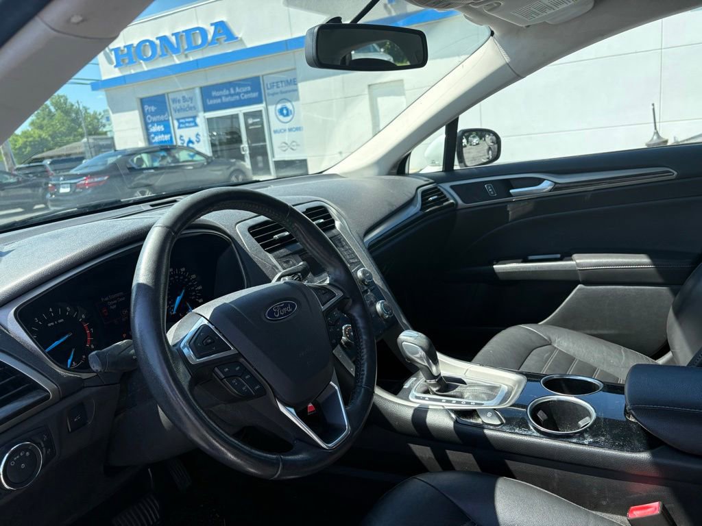 Used 2013 Ford Fusion SE FWD image 7