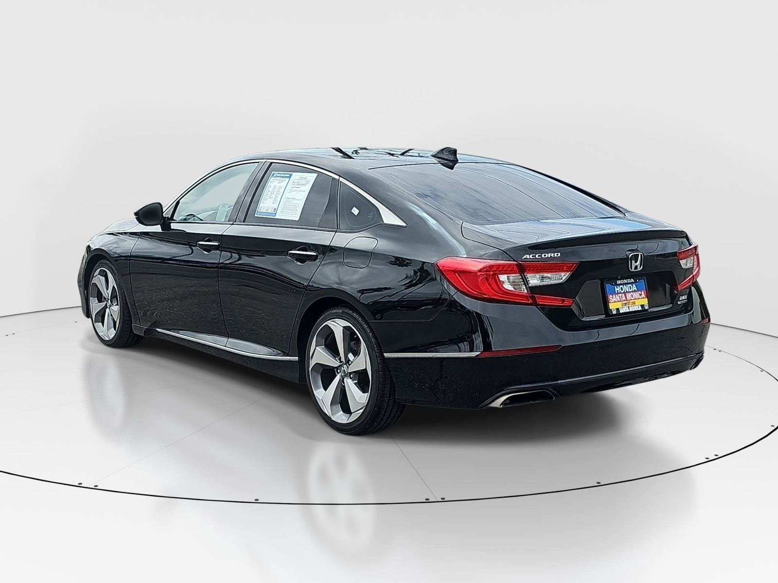 Used 2019 Honda Accord Touring image 7