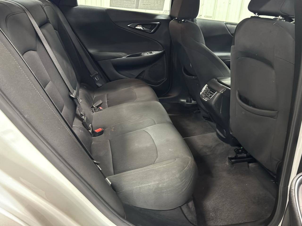 Used 2020 Chevrolet Malibu LT FWD image 11