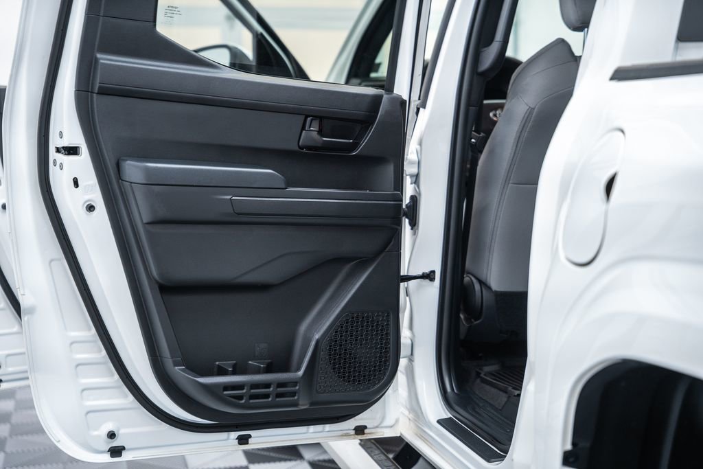 Certified 2025 Toyota Tacoma SR5 image 36