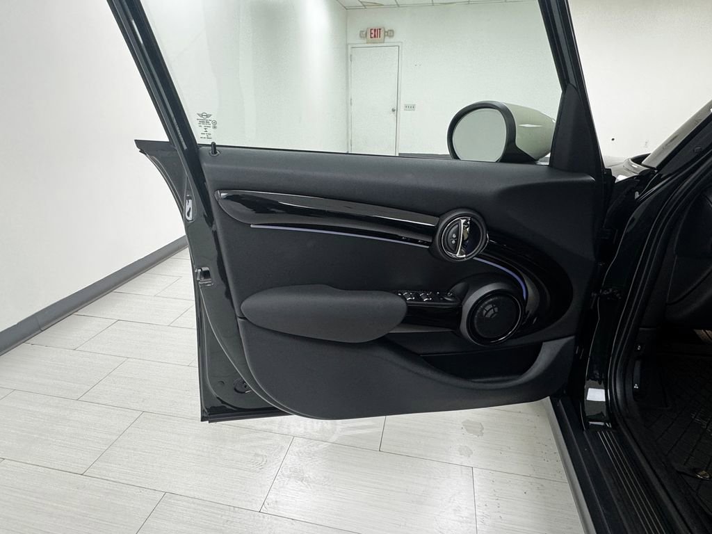 Used 2023 MINI Cooper S w/ MINI Resolute Edition image 8