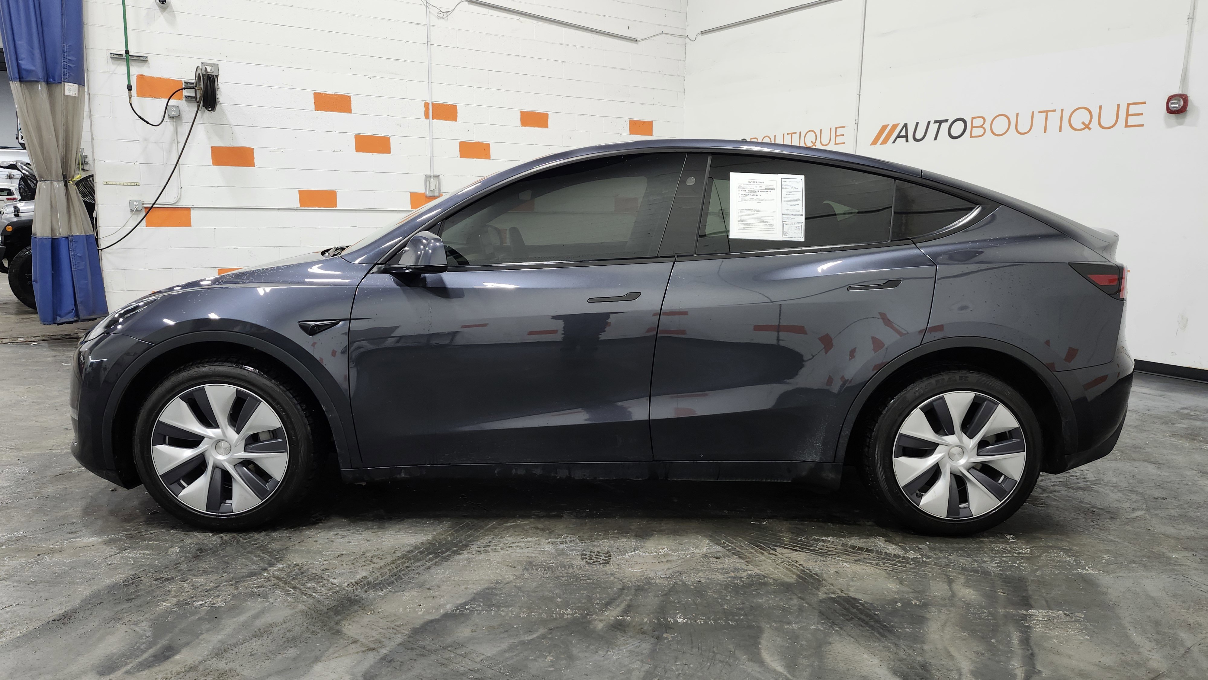 Used 2024 Tesla Model Y Long Range image 14