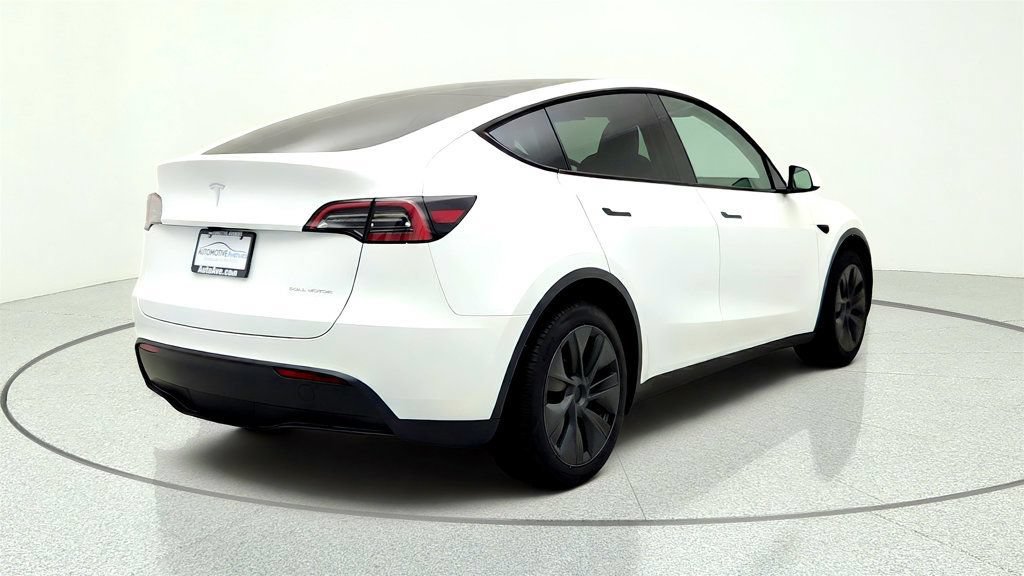 Used 2025 Tesla Model Y Long Range AWD/4WD image 5