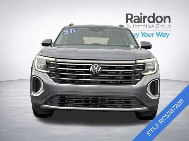 Used 2024 Volkswagen Atlas SE image 2