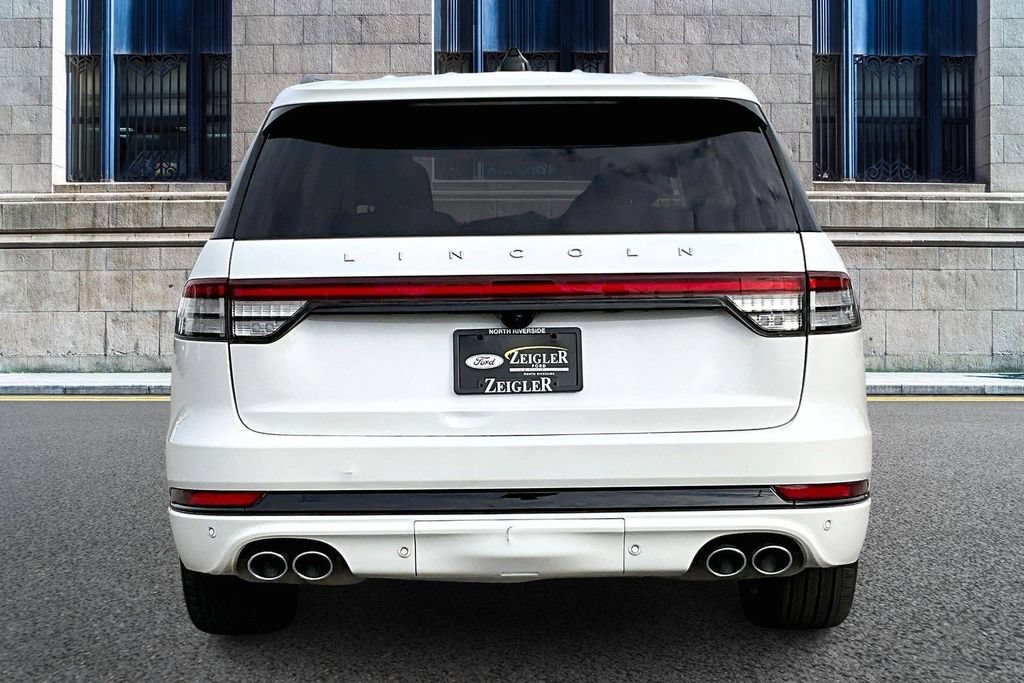 Used 2025 Lincoln Aviator Reserve w/ Jet Appearance Package AWD/4WD image 4