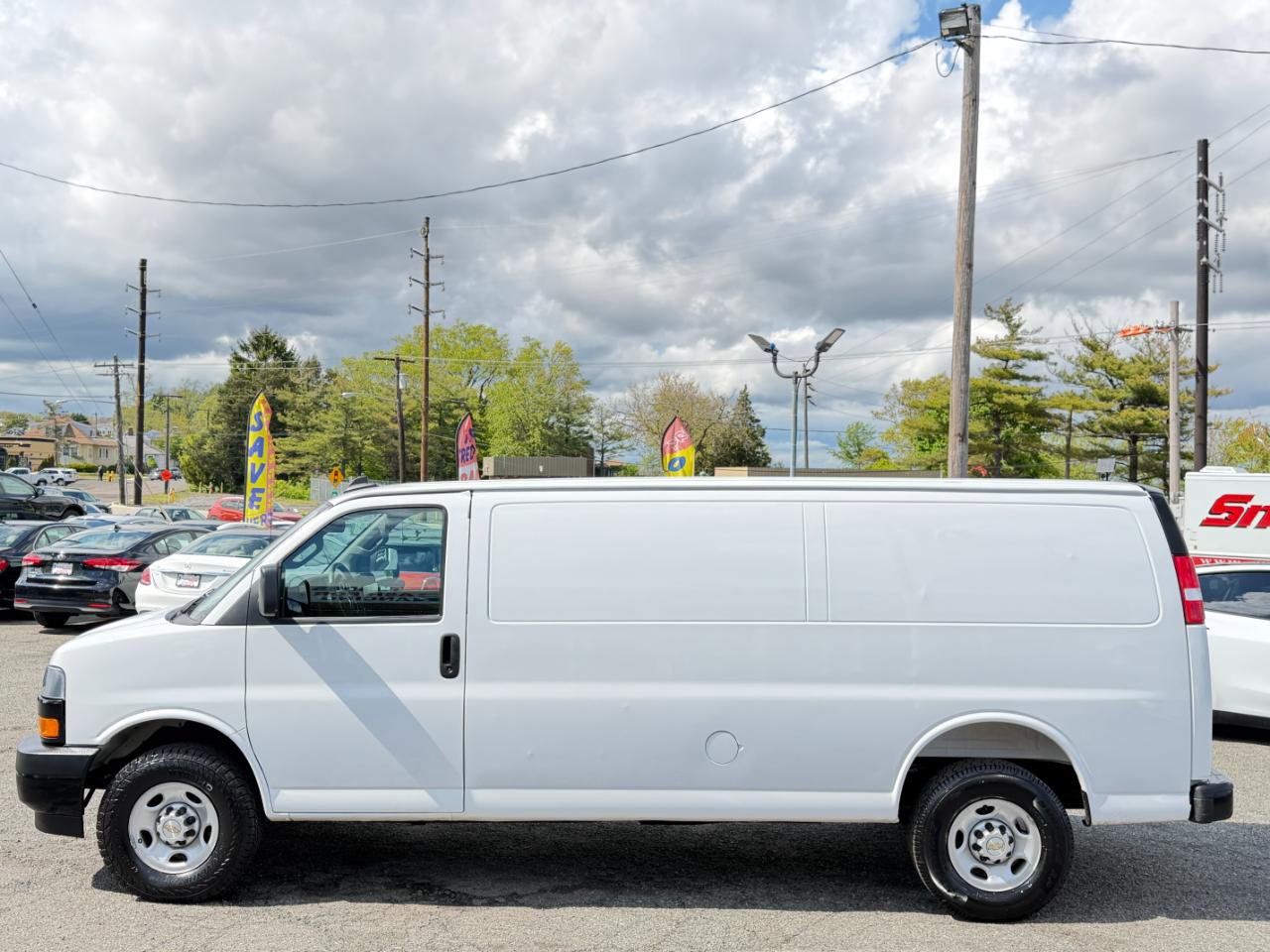 Used 2025 Chevrolet Express 2500 Extended w/ Driver Convenience Package RWD image 6