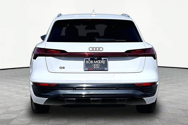 Used 2024 Audi Q8 e-tron Premium AWD/4WD image 4