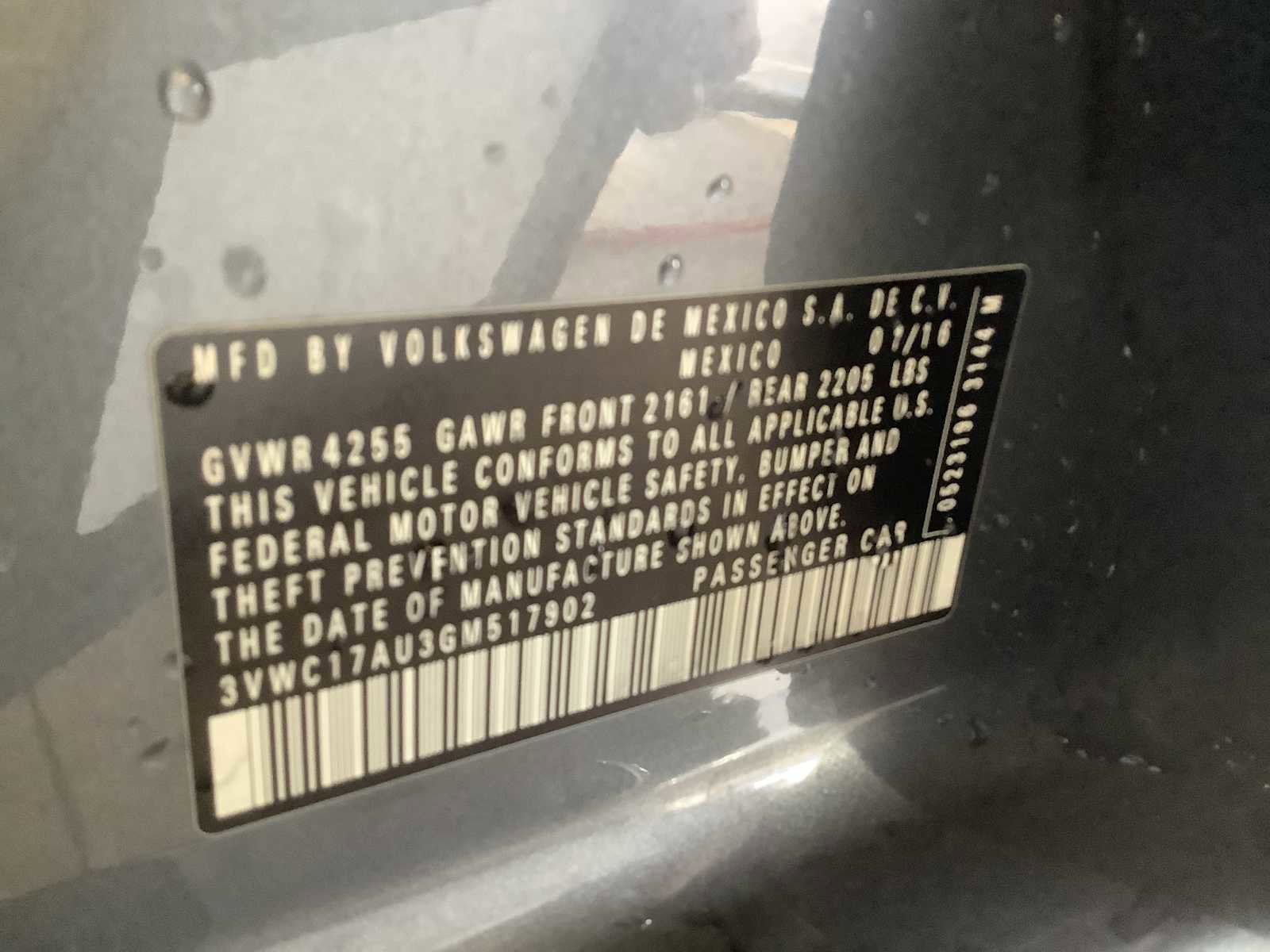 Used 2016 Volkswagen Golf S image 21