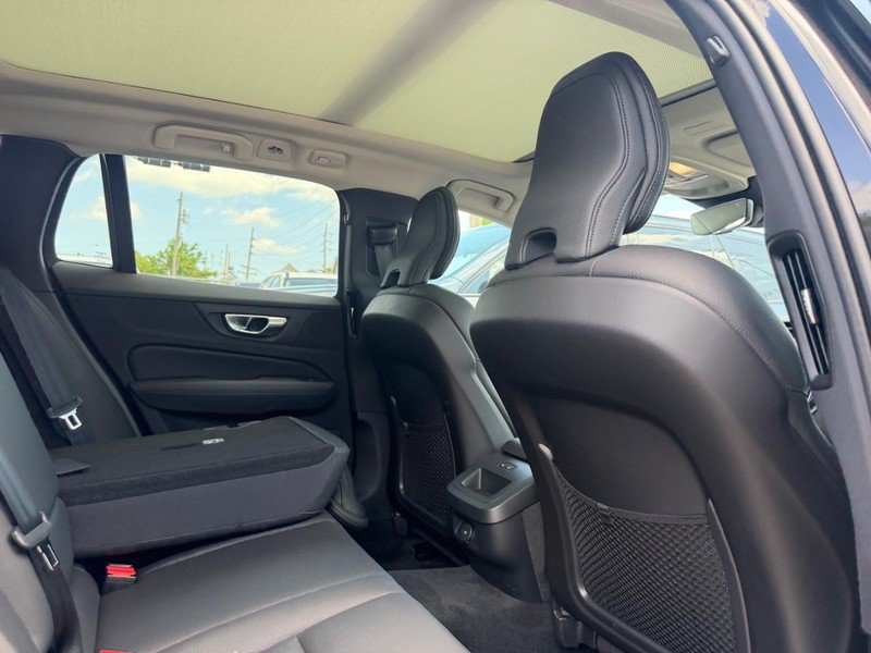 New 2026 Volvo V60 B5 Cross Country Plus w/ Climate Package AWD/4WD image 4