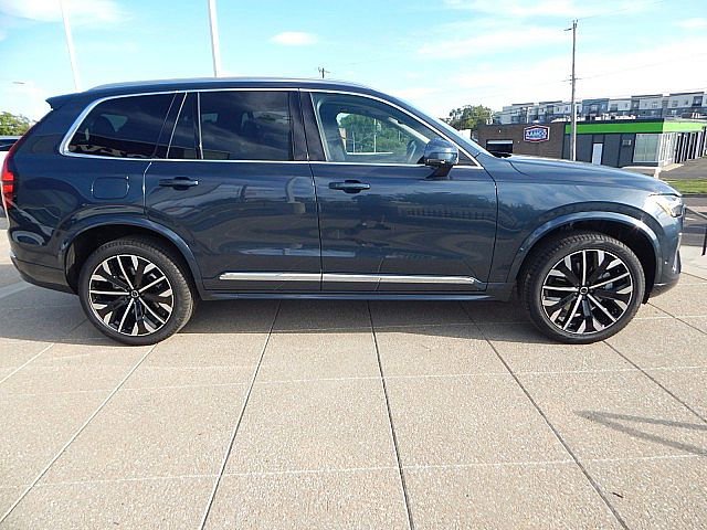New 2026 Volvo XC90 B6 Plus w/ Protection Package image 7