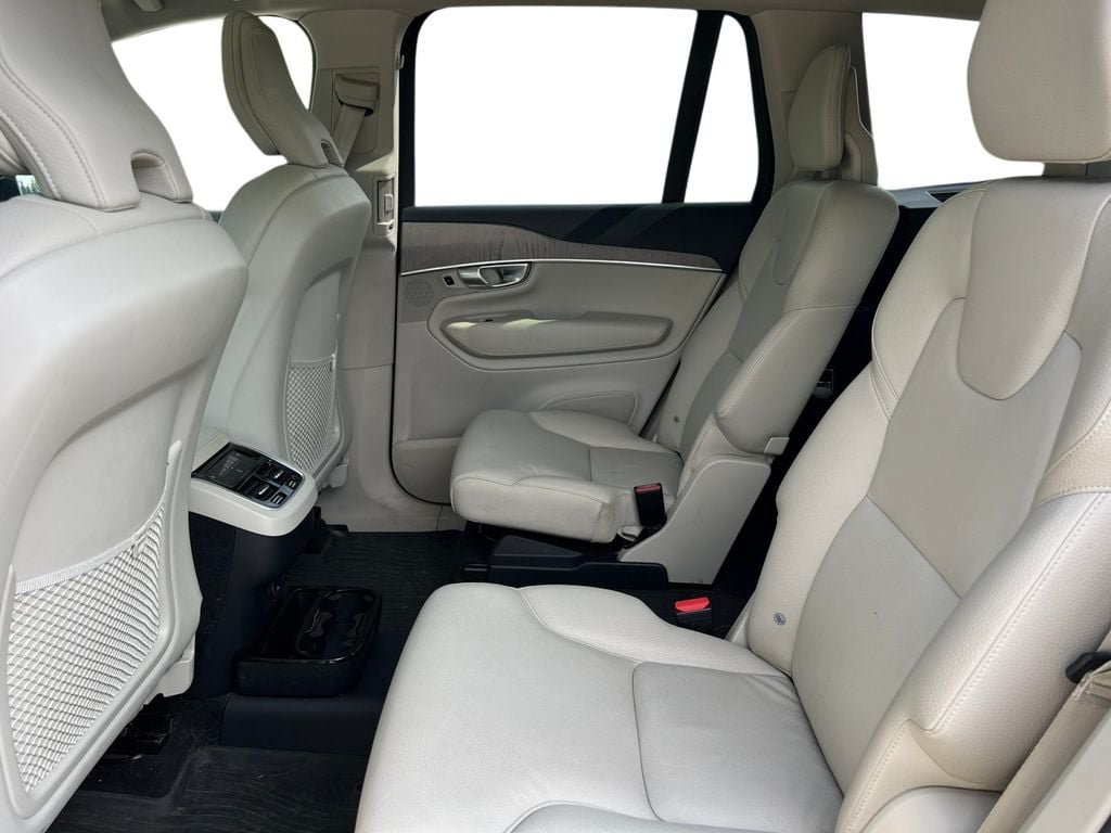 Used 2024 Volvo XC90 B6 Plus w/ Protection Package Premier AWD/4WD image 7