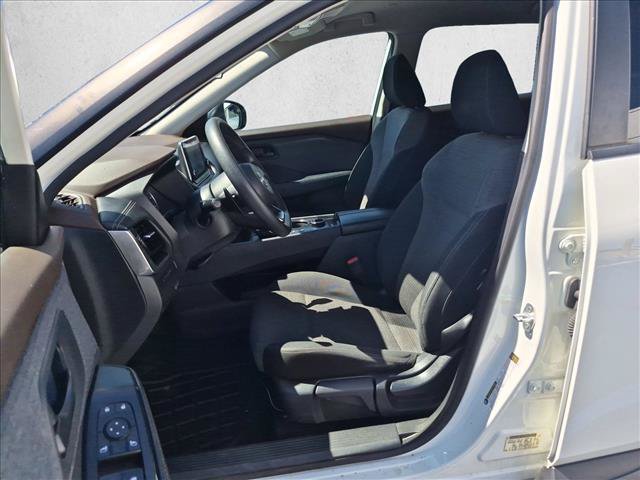 Used 2022 Nissan Rogue S AWD/4WD image 15