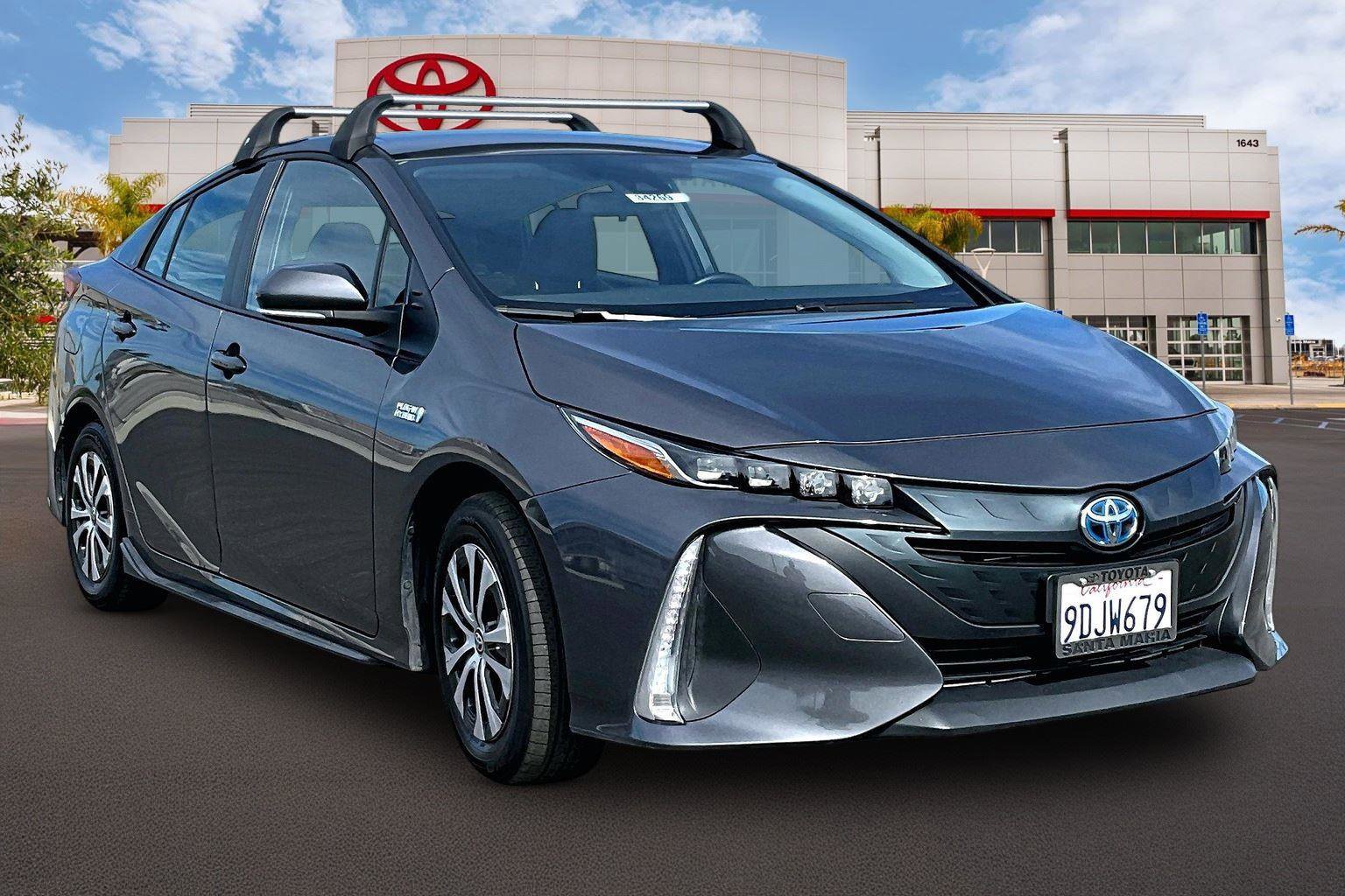 Used 2022 Toyota Prius Prime XLE image 1