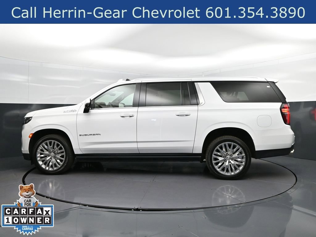 Used 2023 Chevrolet Suburban High Country image 4