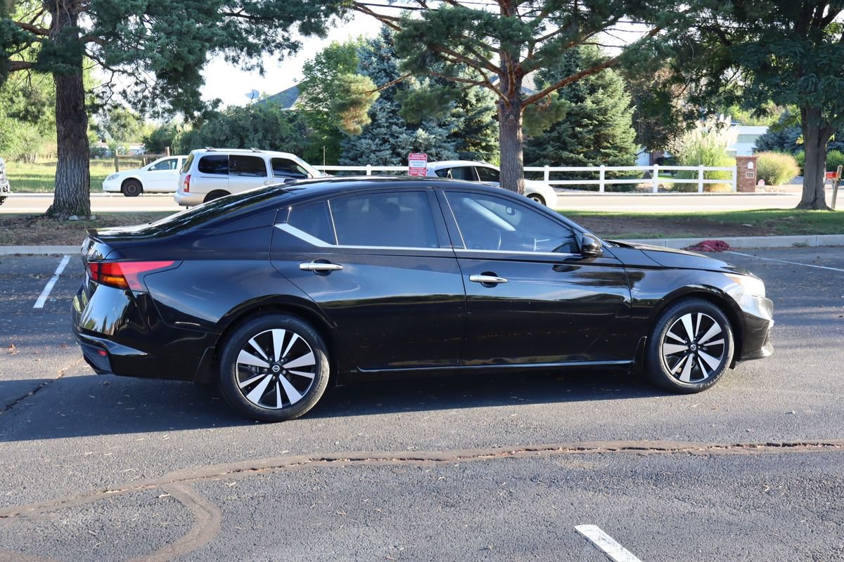 Used 2019 Nissan Altima 2.5 SV FWD image 4