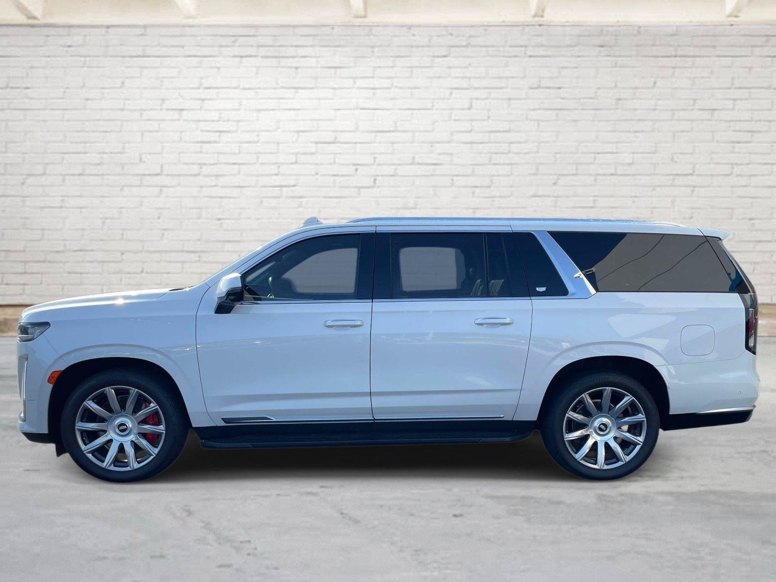 Certified 2024 Cadillac Escalade ESV Premium Luxury Platinum w/ LPO, Floor Liner Package AWD/4WD image 6