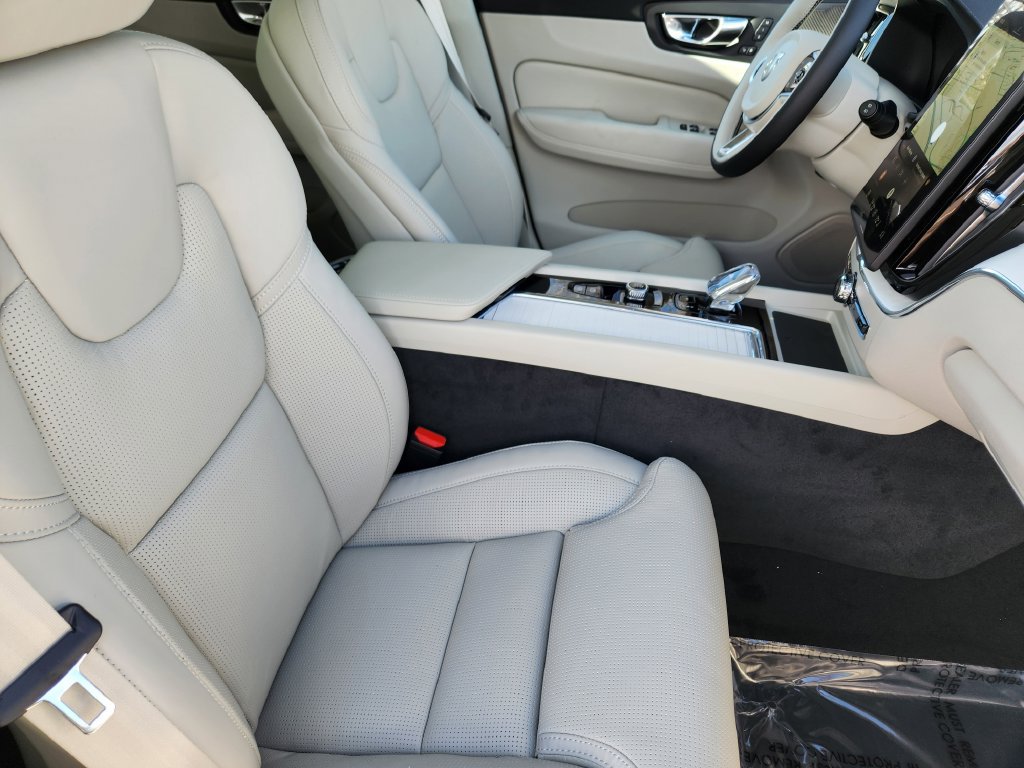 New 2026 Volvo XC60 B5 Ultra w/ Climate Package AWD/4WD image 5