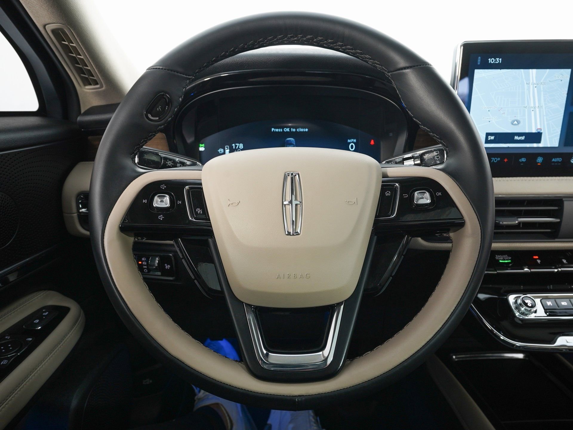 Used 2025 Lincoln Corsair Grand Touring w/ Jet Appearance Package image 17