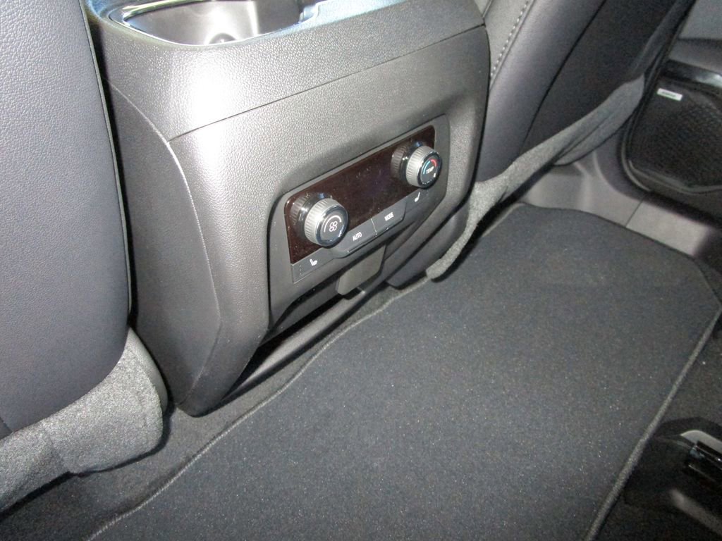 New 2026 Chevrolet Traverse RS w/ LPO, Floor Liner Package image 18