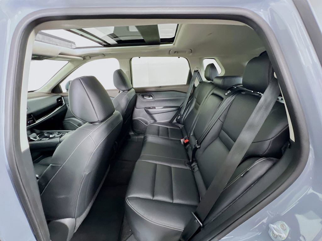 Used 2023 Nissan Rogue SL w/ SL Premium Package image 24