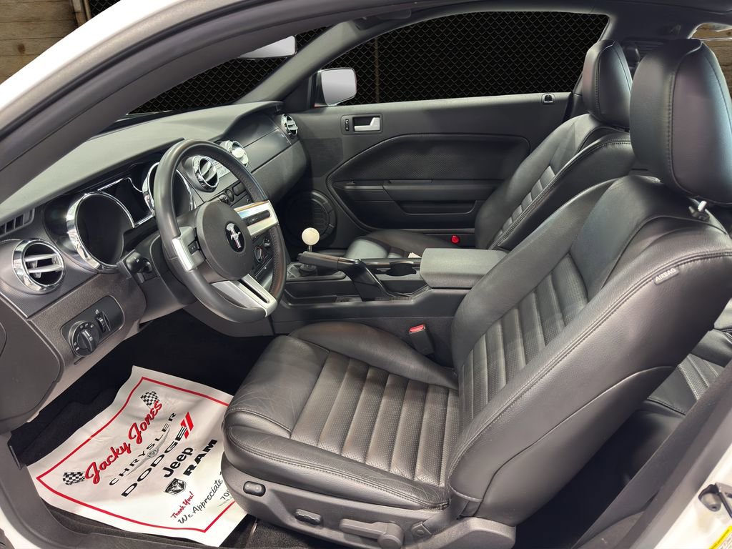 Used 2007 Ford Mustang GT Premium RWD image 4