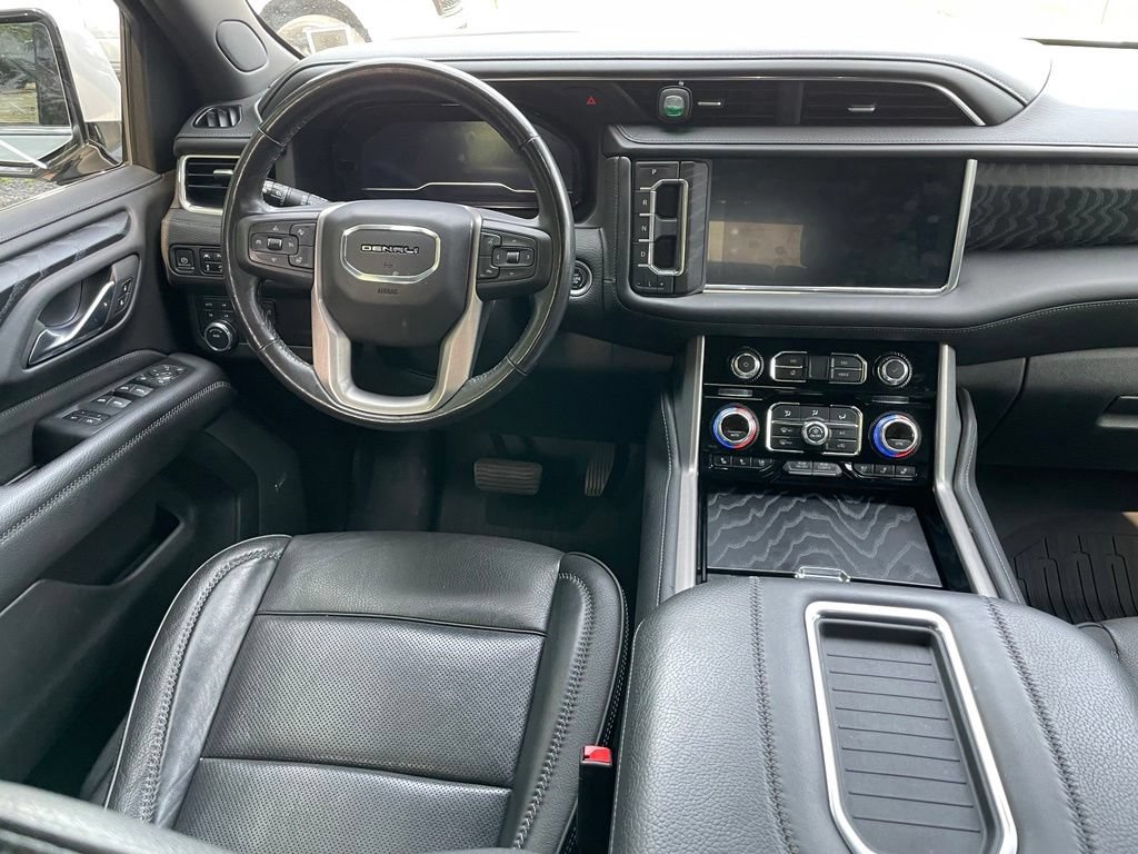 Used 2022 GMC Yukon Denali AWD/4WD image 8