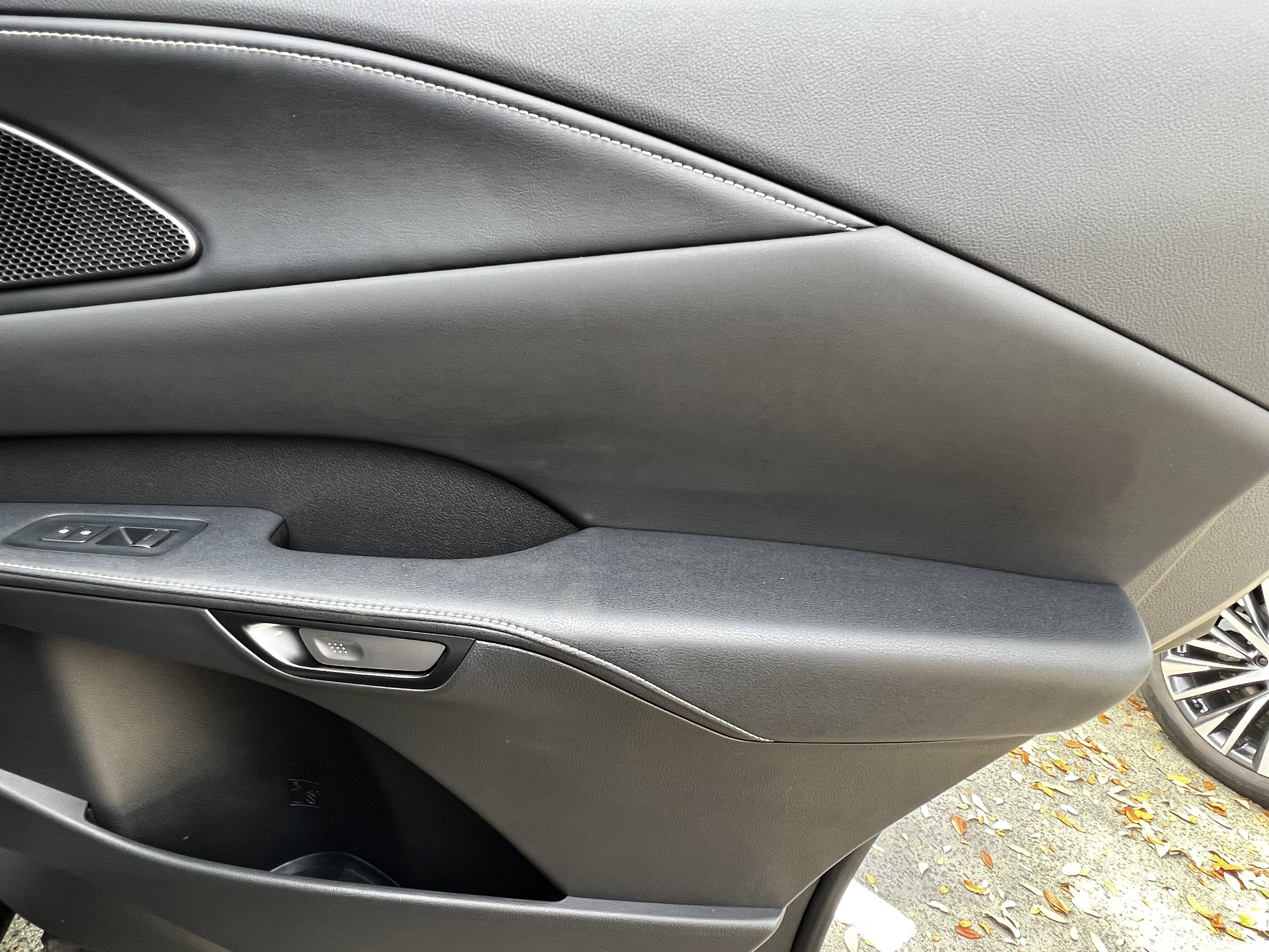 Used 2023 Lexus RX 350 Premium w/ Accessory Package image 38