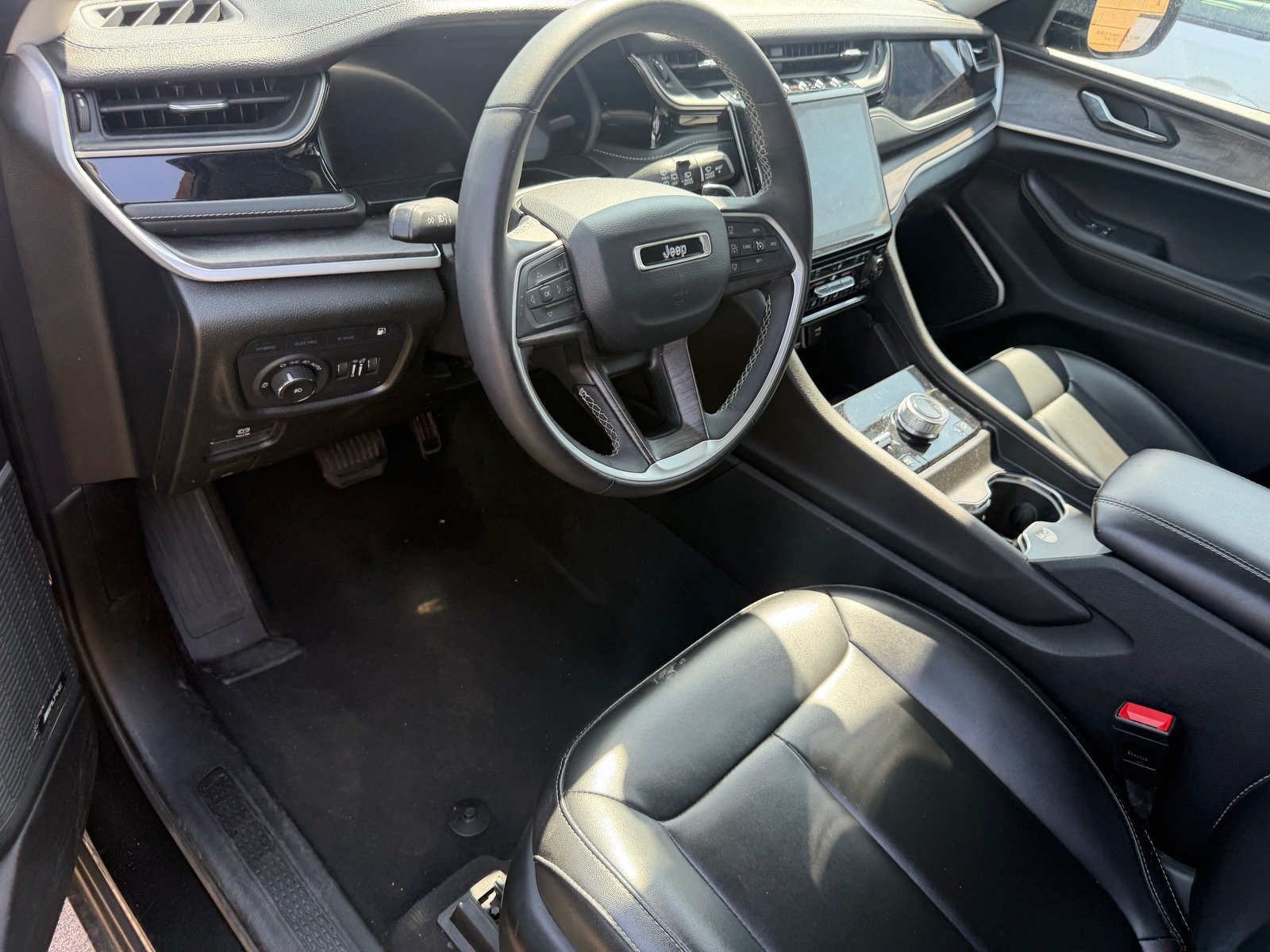 Used 2024 Jeep Grand Cherokee Limited 4xe AWD/4WD image 7
