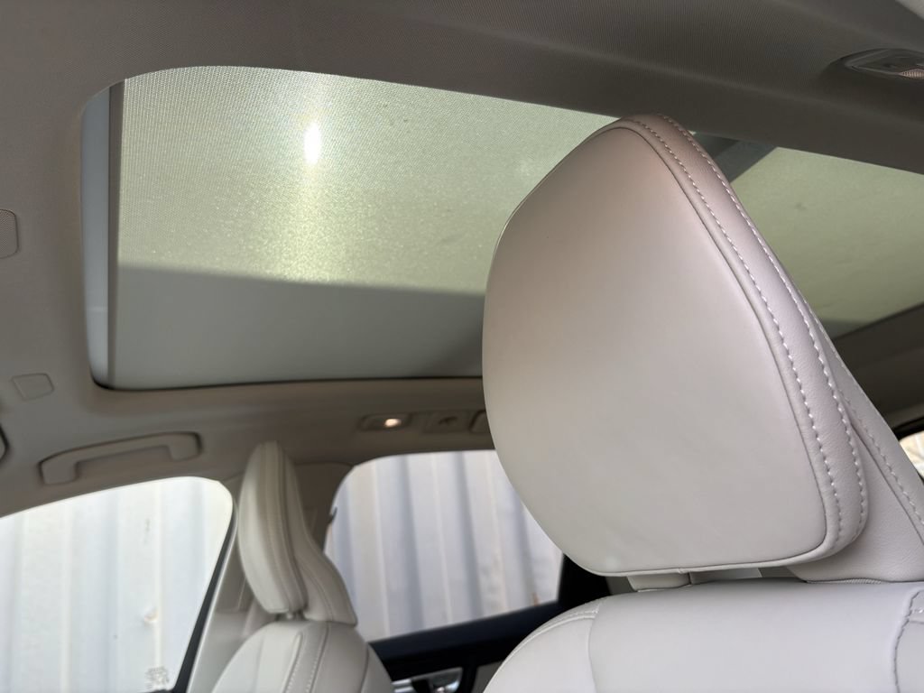 Used 2026 Volvo XC60 B5 Ultra AWD/4WD image 24
