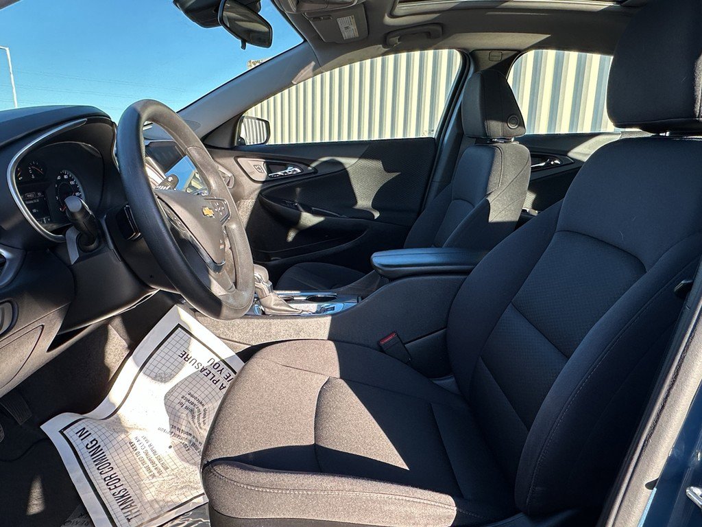 Used 2024 Chevrolet Malibu LT image 19