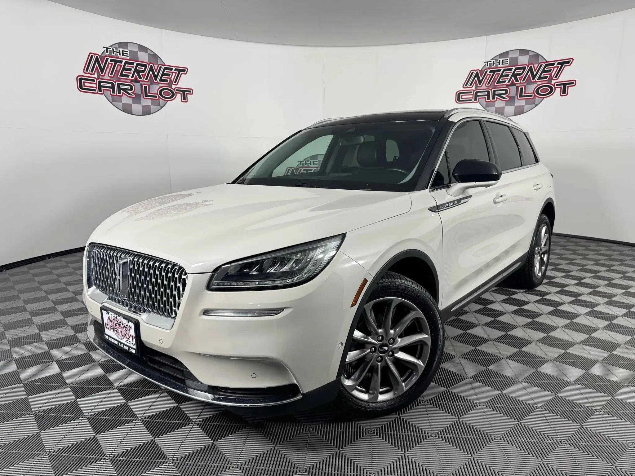 Used 2020 Lincoln Corsair AWD image 1