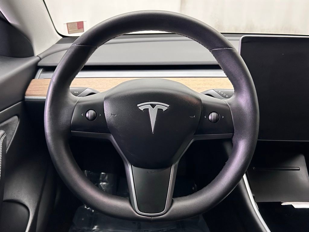 Used 2020 Tesla Model 3 Standard Range Plus image 22