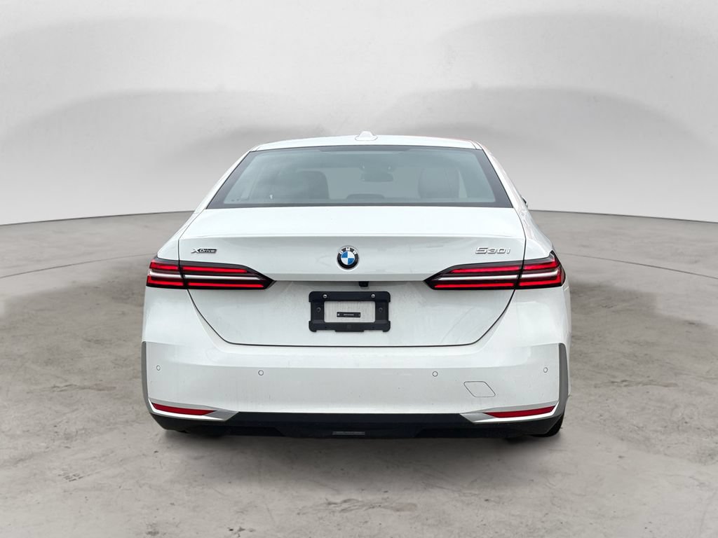 Used 2026 BMW 530i xDrive AWD/4WD image 4