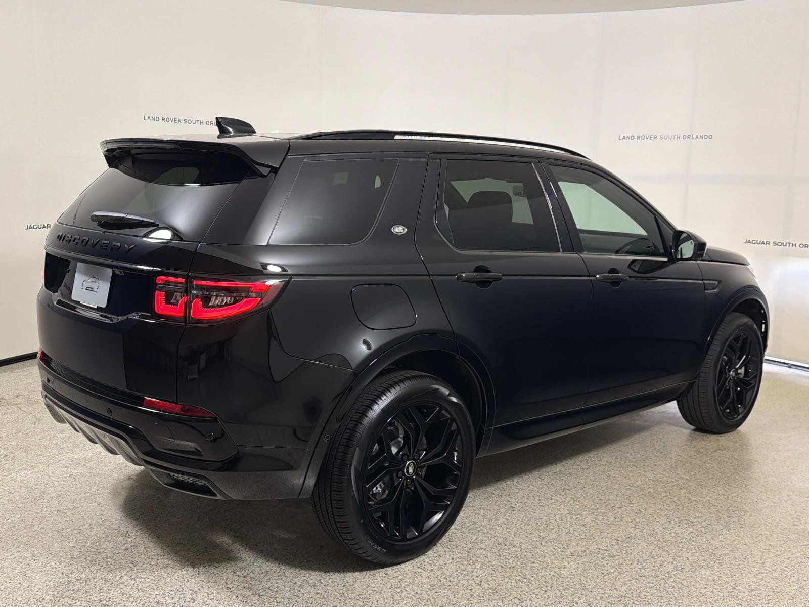 New 2026 Land Rover Discovery Sport Landmark AWD/4WD image 5