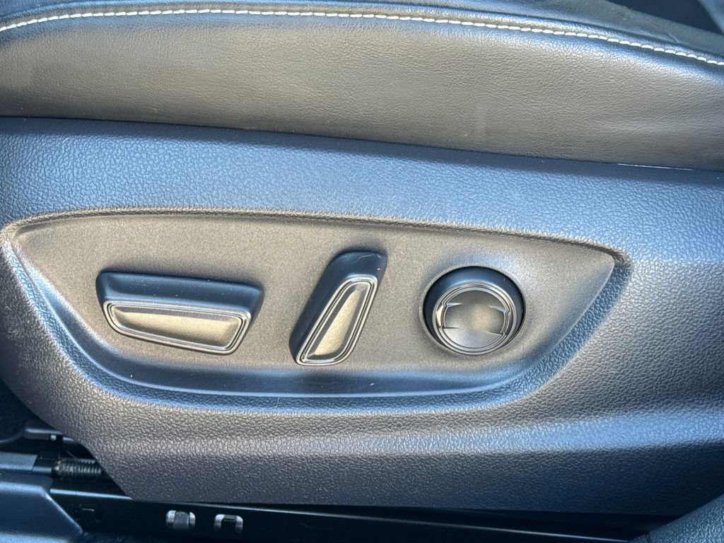 Used 2020 Toyota Prius Prime XLE image 31