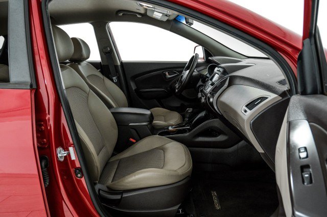 Used 2015 Hyundai Tucson SE AWD/4WD image 28